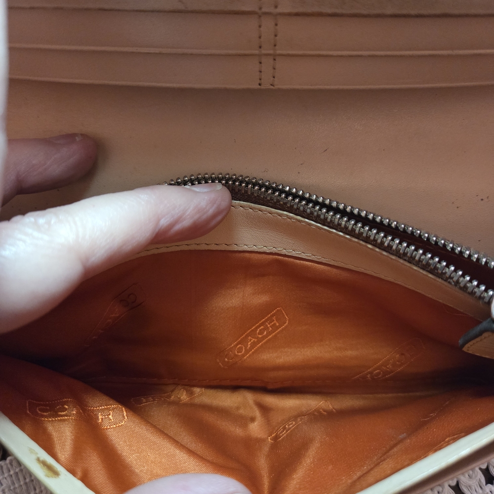 Coach Brown and Cream Canvas And Leather Wallet - Picture 9 of 9